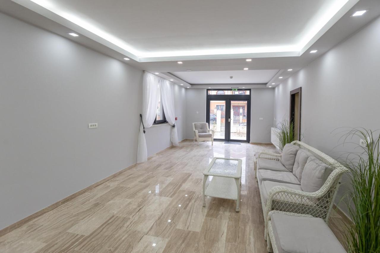Villa Class Sînmartin Kültér fotó